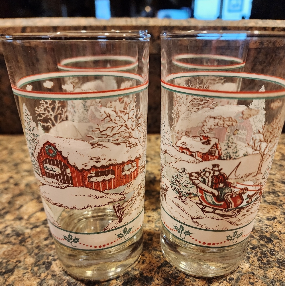 Vintage Homco Christmas Sleigh Tumblers, Set Of 4